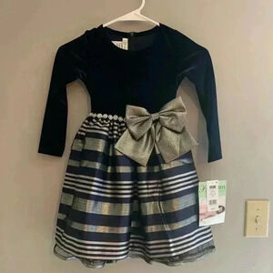 Girls Bonnie Jean Navy & Silver Stripped Velvet Long Sleeve Holiday Dress Size 5